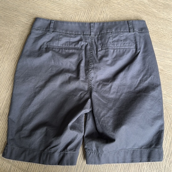 Ann Taylor LOFT - 10" Gray Tailored Women’s Bermuda Shorts - SZ 6 Julie/Curvy - Picture 9 of 9